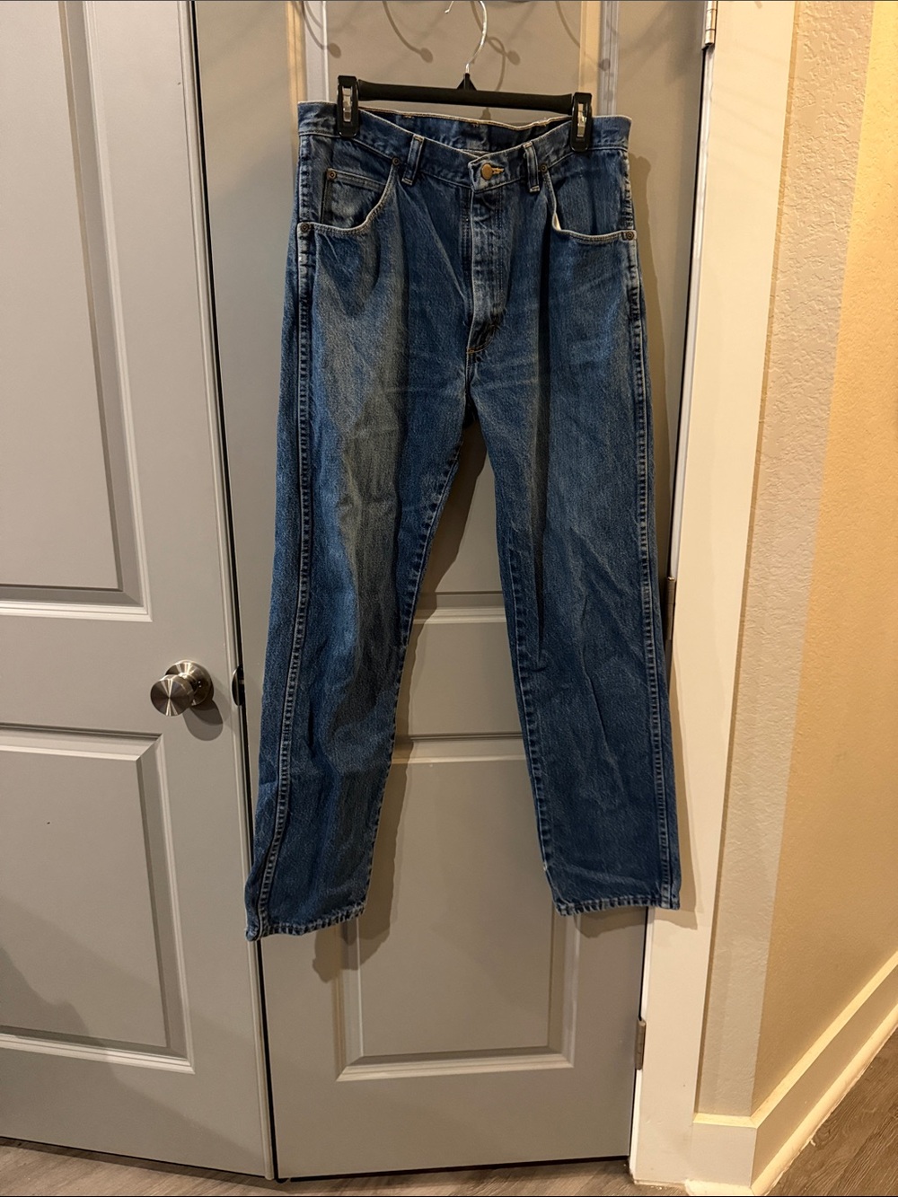 Wrangler Men's Relaxed Fit Denim Jeans in Blue